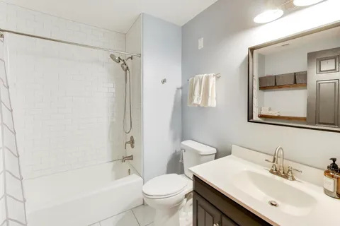 $1,200,000 | 5106 Center Avenue, Lisle, IL 60532