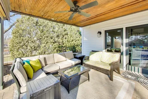 $1,200,000 | 5106 Center Avenue, Lisle, IL 60532