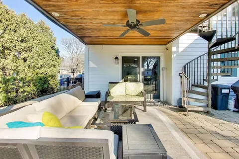 $1,200,000 | 5106 Center Avenue, Lisle, IL 60532