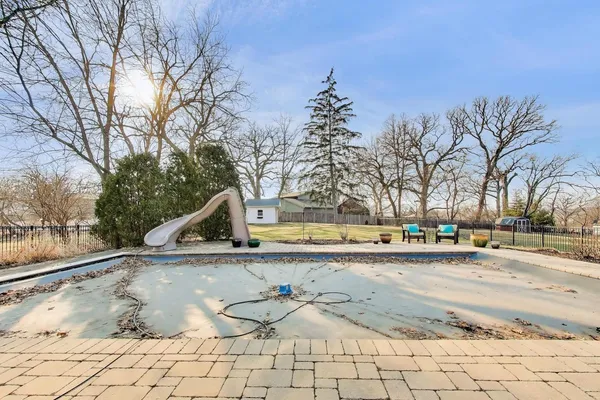 $1,200,000 | 5106 Center Avenue, Lisle, IL 60532