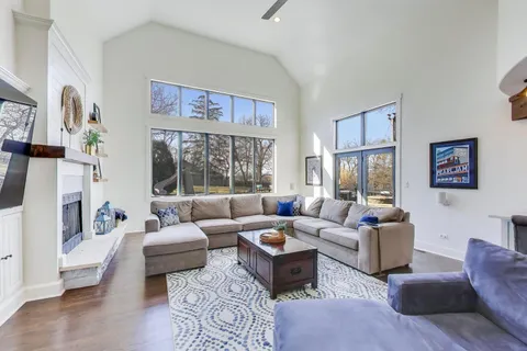 $1,200,000 | 5106 Center Avenue, Lisle, IL 60532