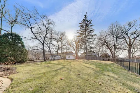 $1,200,000 | 5106 Center Avenue, Lisle, IL 60532