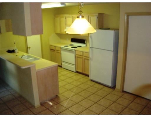 7921 Elk Drive Corpus Christi, TX 78414 - Photo 3 of 7 a utility room with dryer and washer
