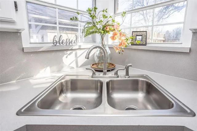 $273,000 | 1716 Windsor Drive, Gainesville, TX 76240