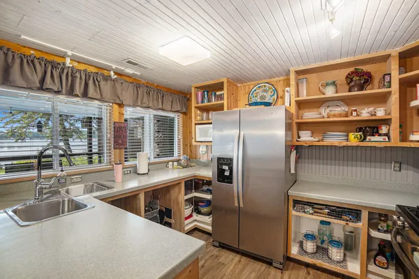 $450,000 | 11422 Lakeshore Drive, Lakeview, MI 48850