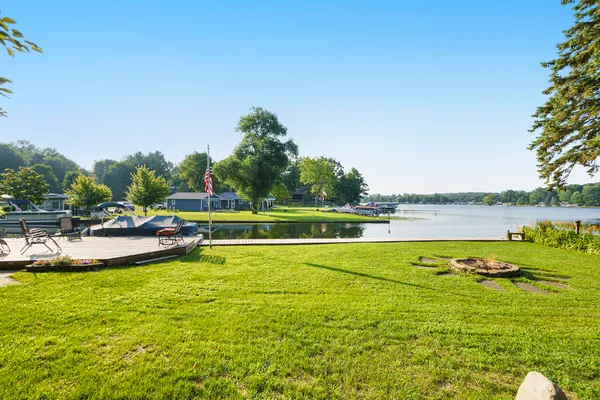 $450,000 | 11422 Lakeshore Drive, Lakeview, MI 48850