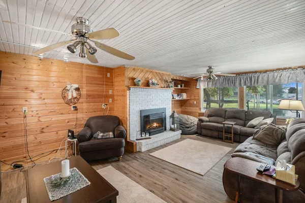 $450,000 | 11422 Lakeshore Drive, Lakeview, MI 48850