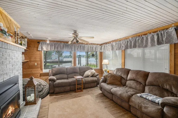 $450,000 | 11422 Lakeshore Drive, Lakeview, MI 48850
