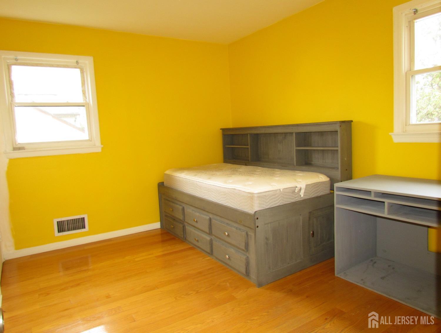 10 Willow Avenue Edison, NJ 08817 - Photo 8 of 17 a utility room with washer and dryer