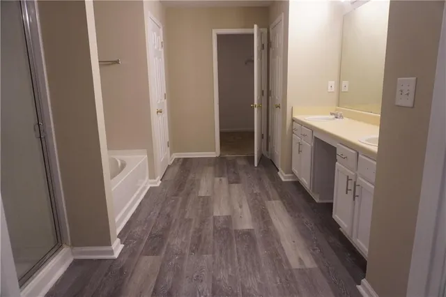 a bathroom with bathtub