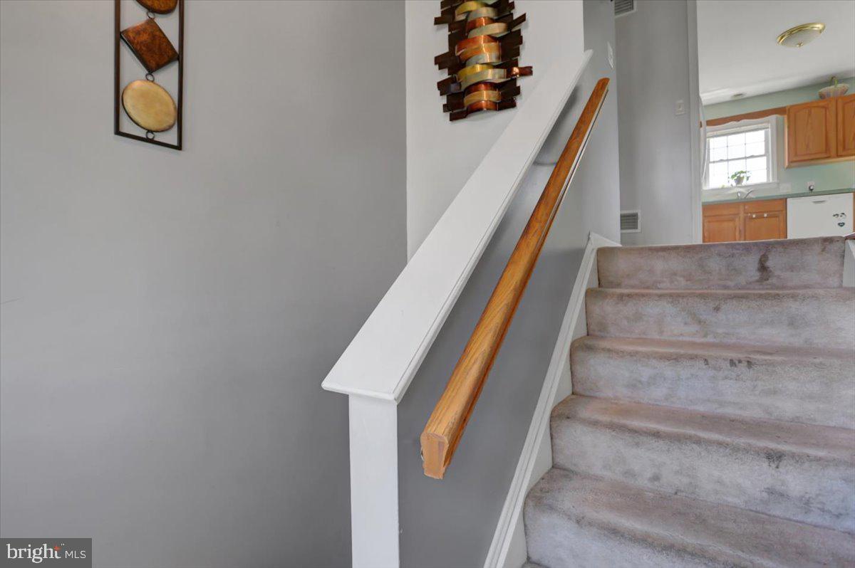 10496 Mapleton Road Shippensburg, PA 17257 - Photo 5 of 36 Gallery Image 5
