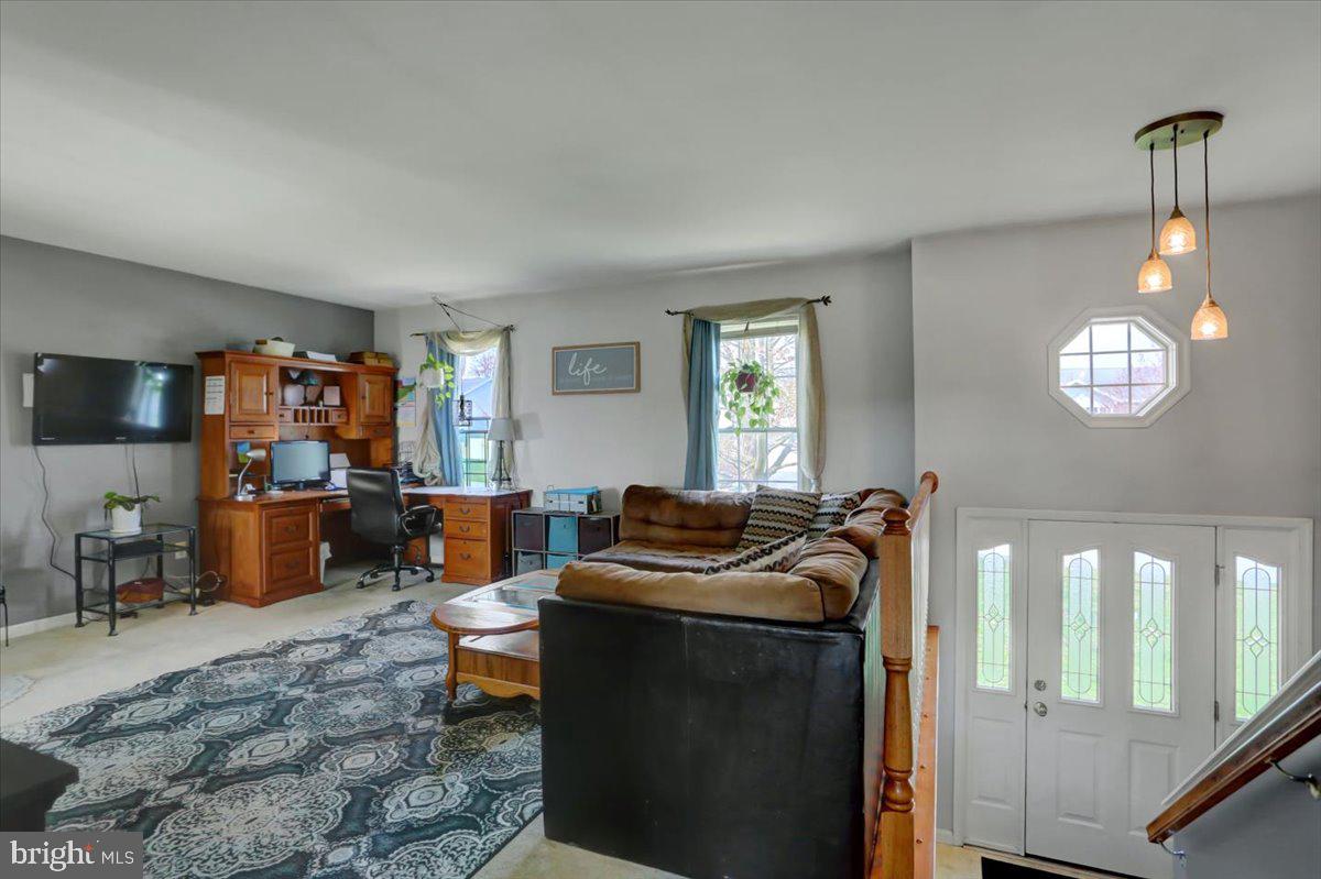 10496 Mapleton Road Shippensburg, PA 17257 - Photo 7 of 36 Gallery Image 7