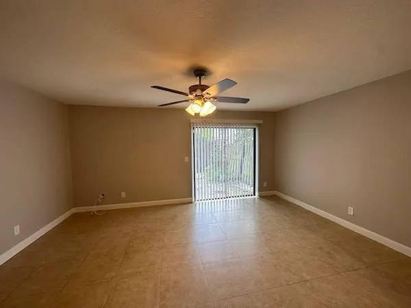 $1,900 | 5153 Breckenridge Place, Unit 37, West Palm Beach, FL 33417