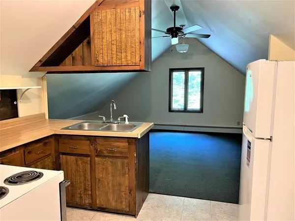 $1,350 | 120 Bond Road, Unit 3, Charlton, MA 01507