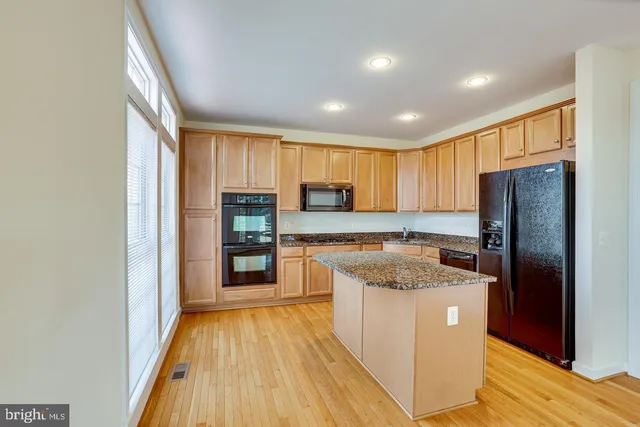 $3,700 | 4683 Helen Winter Terrace, Alexandria, VA 22312