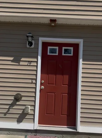 $3,050 | 15 Appaloosa Drive, Dover, NH 03820