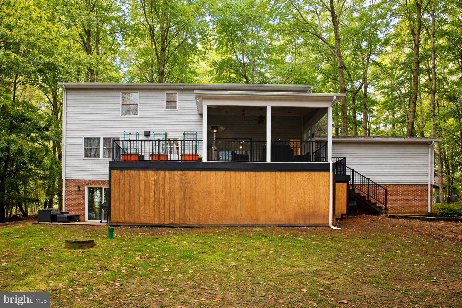 1505 Pinnacle Road Towson, MD 21286 - Photo 30 of 34 a front view of a house with a yard