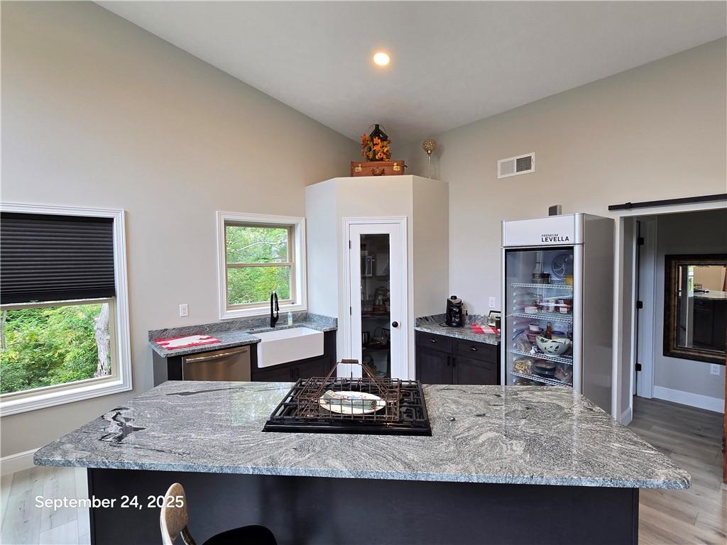 416 South Eberhart Road Butler, PA 16001 - Photo 10 of 28