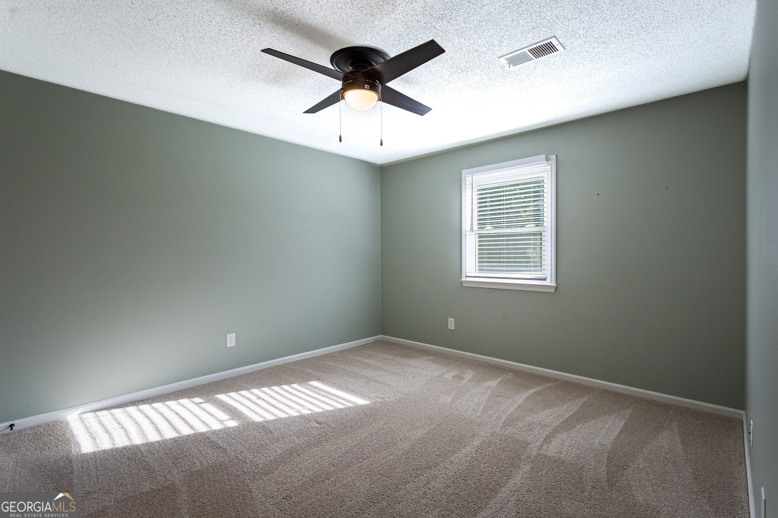 1046 Country Club Road Newnan, GA 30263 - Photo 8 of 20