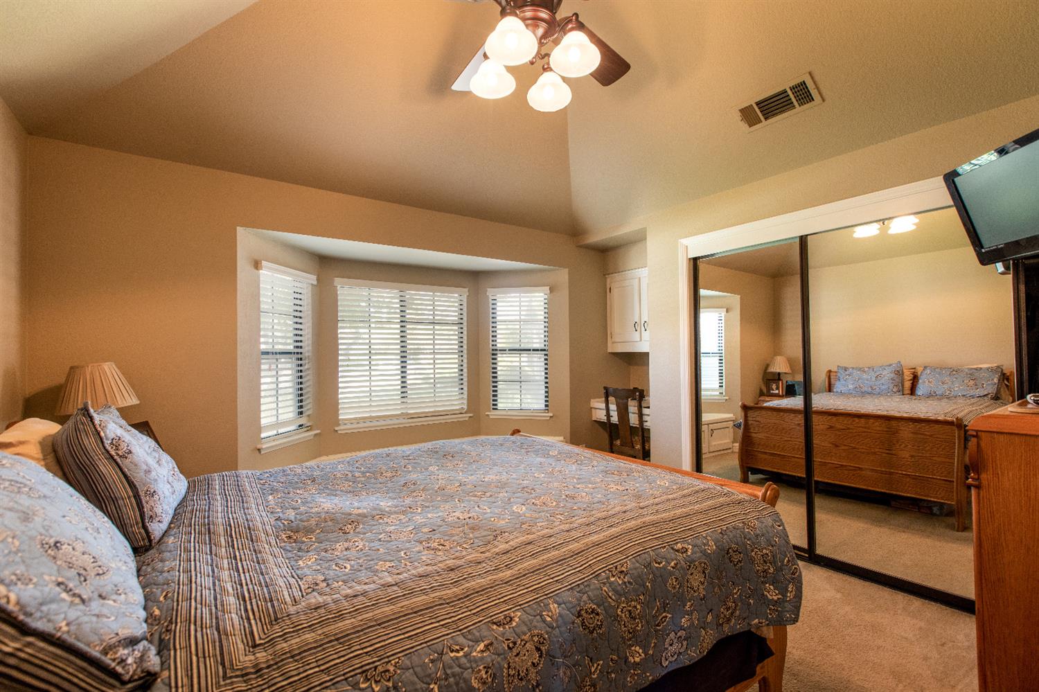 121 West Menlo Avenue Clovis, CA 93612 - Photo 13 of 46