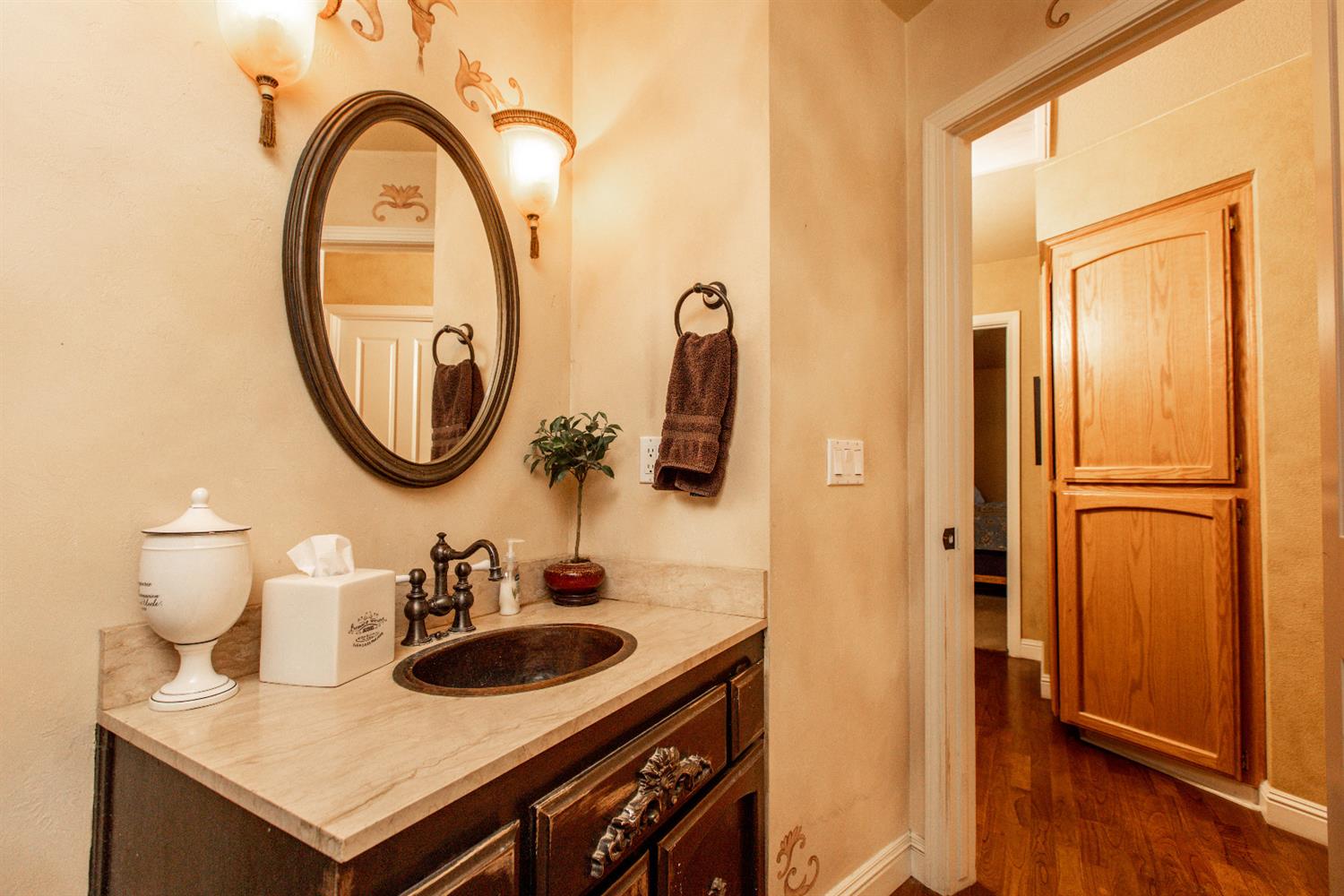 121 West Menlo Avenue Clovis, CA 93612 - Photo 16 of 46