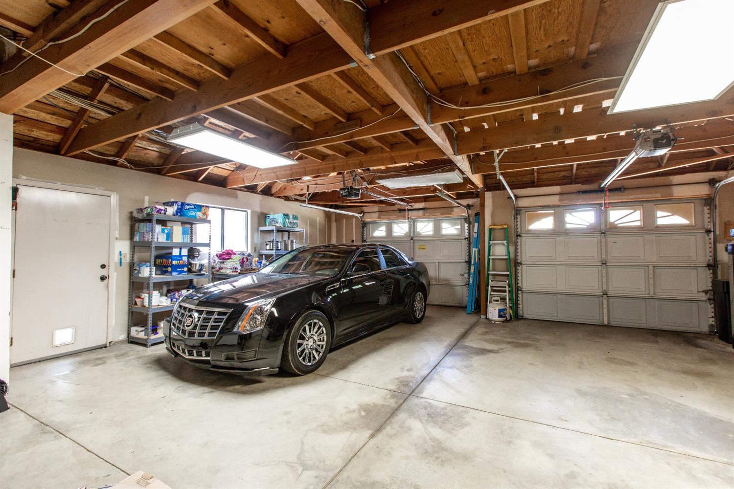 121 West Menlo Avenue Clovis, CA 93612 - Photo 29 of 46