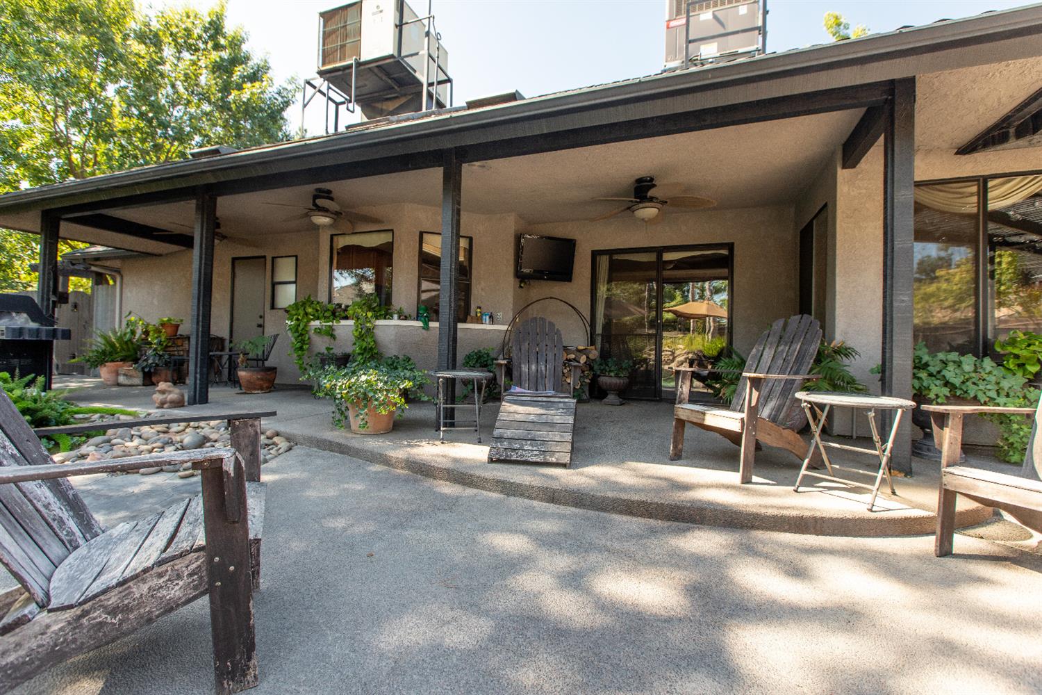 121 West Menlo Avenue Clovis, CA 93612 - Photo 32 of 46