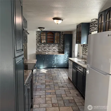 $105,000 | 4040 Auburn Way South, Unit 16, Auburn, WA 98092