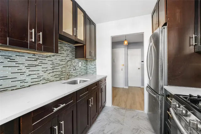 $154,900 | 156 Centre Avenue, Unit 2G, New Rochelle, NY 10805