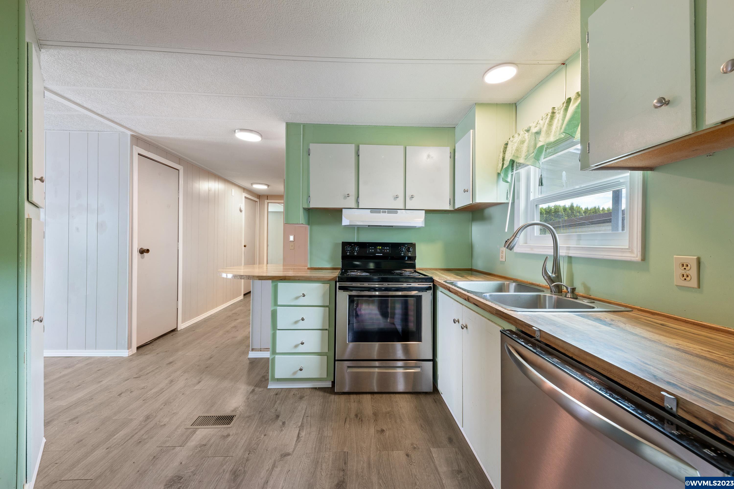 141 South 17th Street, Unit 3 Independence, OR 97351 - Photo 8 of 28