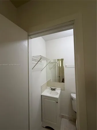 $1,000 | Little Havana, Miami, FL 33125