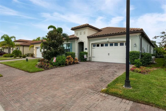 $800,000 | 2006 5th Street East, Palmetto, FL 34221