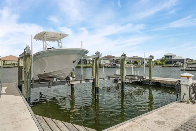 $800,000 | 2006 5th Street East, Palmetto, FL 34221