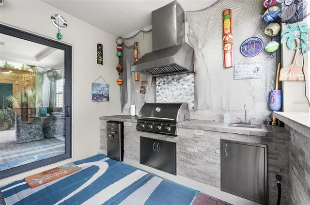 $800,000 | 2006 5th Street East, Palmetto, FL 34221