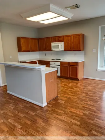 $2,300 | 202 Windrift Court, Sugar Land, TX 77479