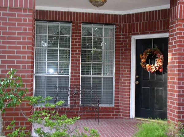 $2,300 | 202 Windrift Court, Sugar Land, TX 77479