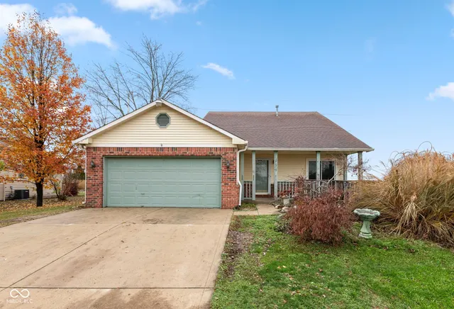 $250,000 | 459 Cardinal Drive, Whiteland, IN 46184
