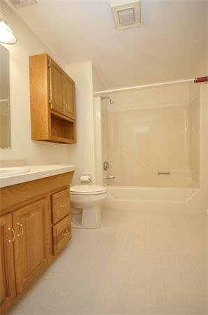 76 Village Post Road, Unit 76 Danvers, MA 01923 - Photo 16 of 25 Gallery Image 16