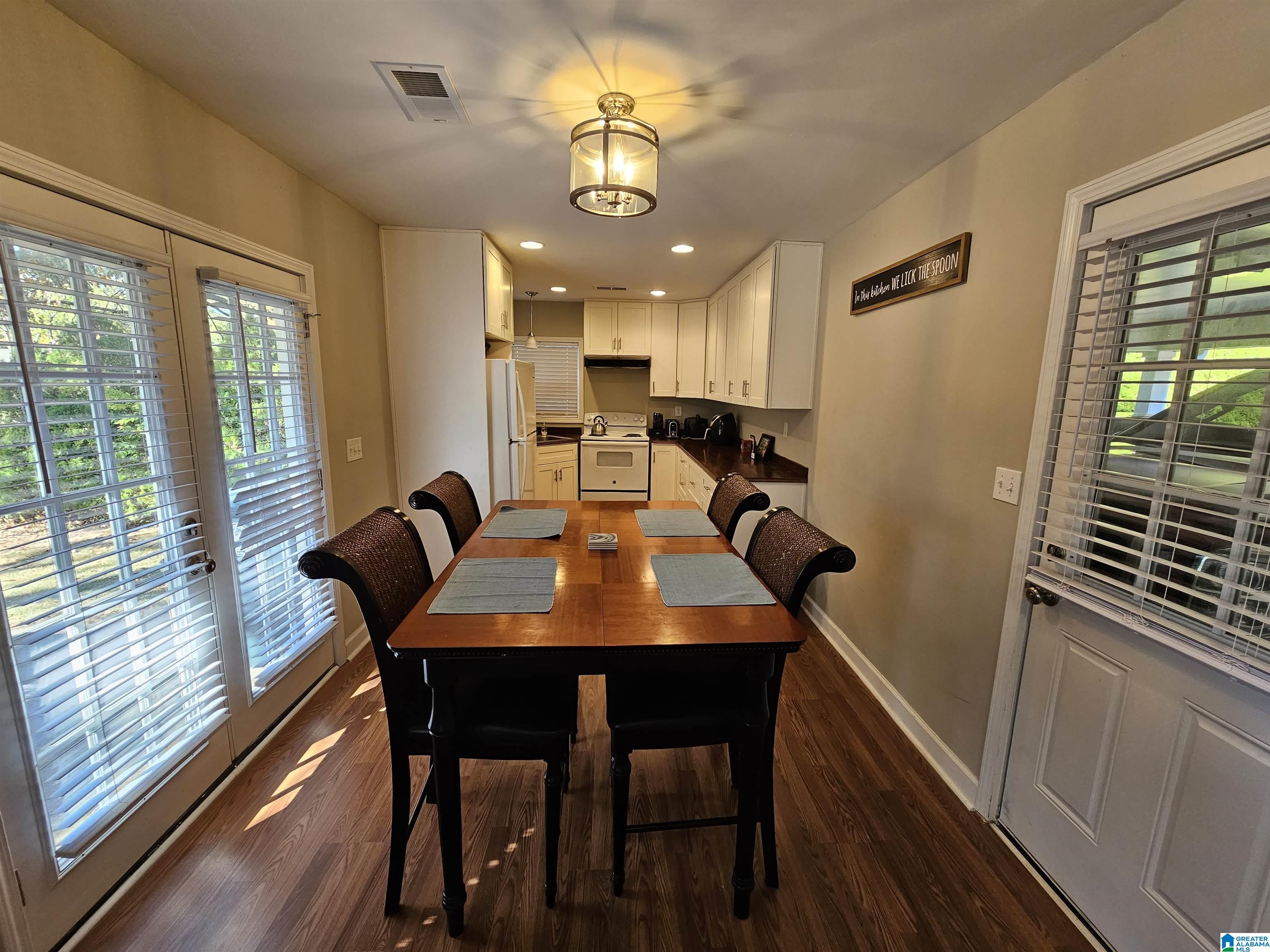 1436 Farmington Road Birmingham, AL 35235 - Photo 4 of 17