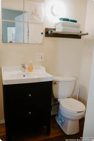 $899,999 | 1901 Interstate 35, Waco, TX 76706