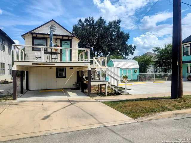 $899,999 | 1901 Interstate 35, Waco, TX 76706