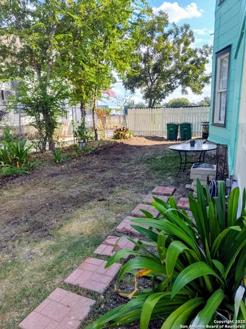 $899,999 | 1901 Interstate 35, Waco, TX 76706