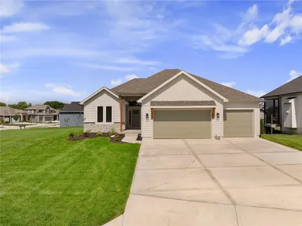 $700,000 | 9346 Gander Street, Lenexa, KS 66227