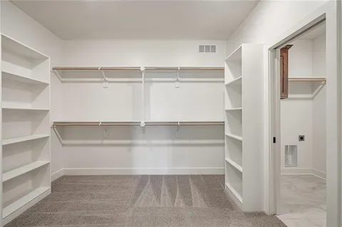 $700,000 | 9346 Gander Street, Lenexa, KS 66227