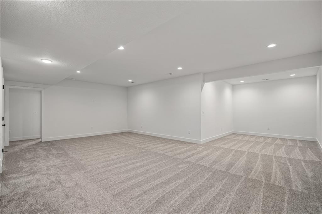 9346 Gander Street Lenexa, KS 66227 - Photo 33 of 53