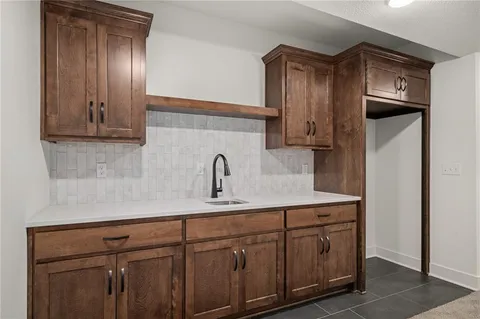 $700,000 | 9346 Gander Street, Lenexa, KS 66227