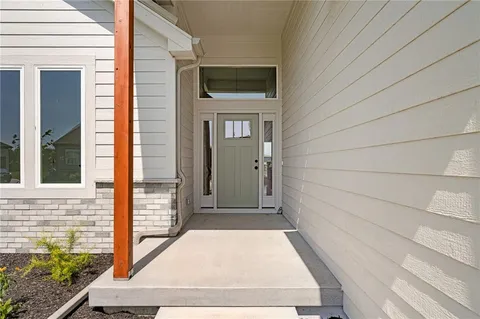 $700,000 | 9346 Gander Street, Lenexa, KS 66227