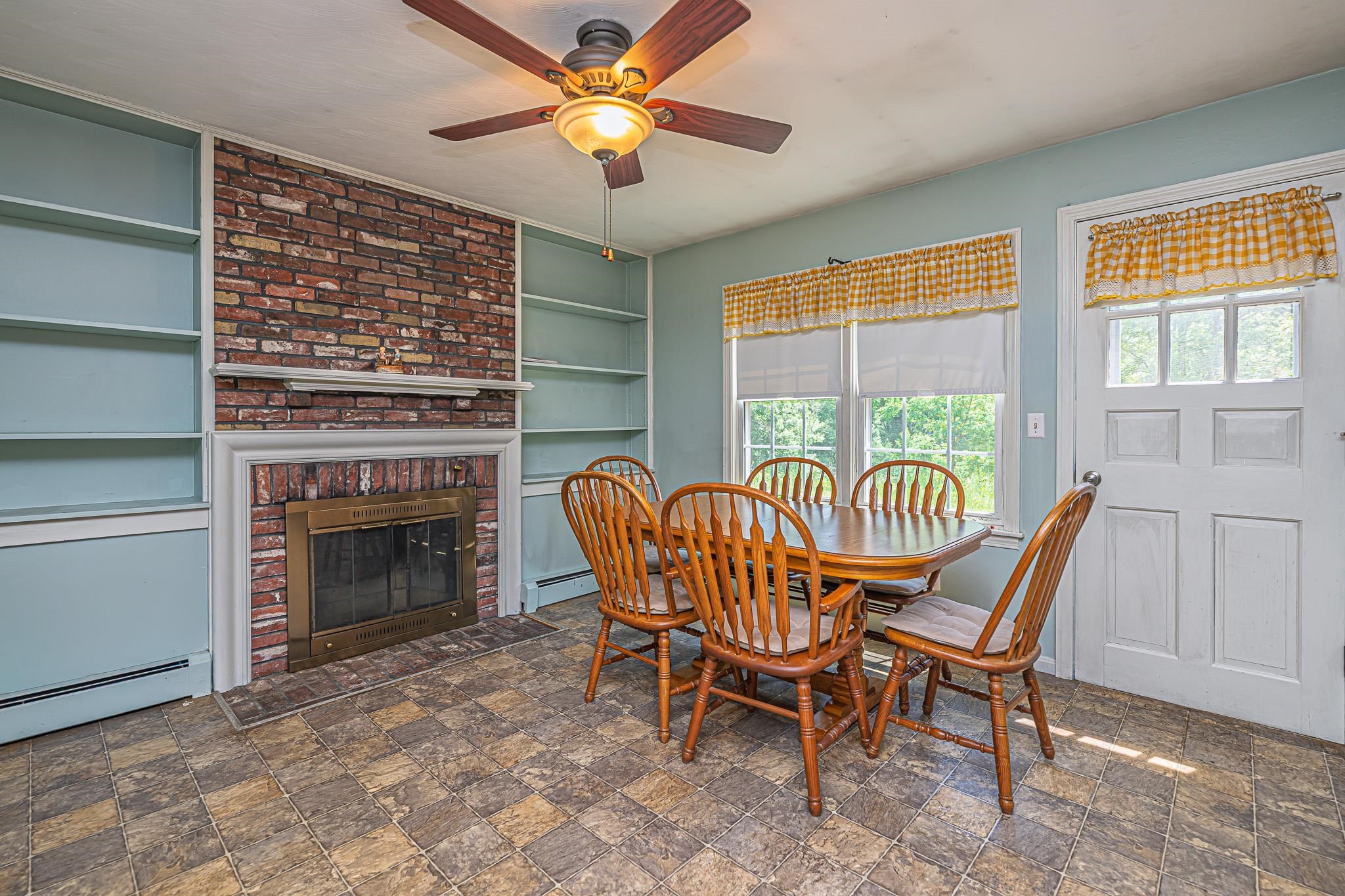 7 Squamscott Road Stratham, NH 03885 - Photo 8 of 46