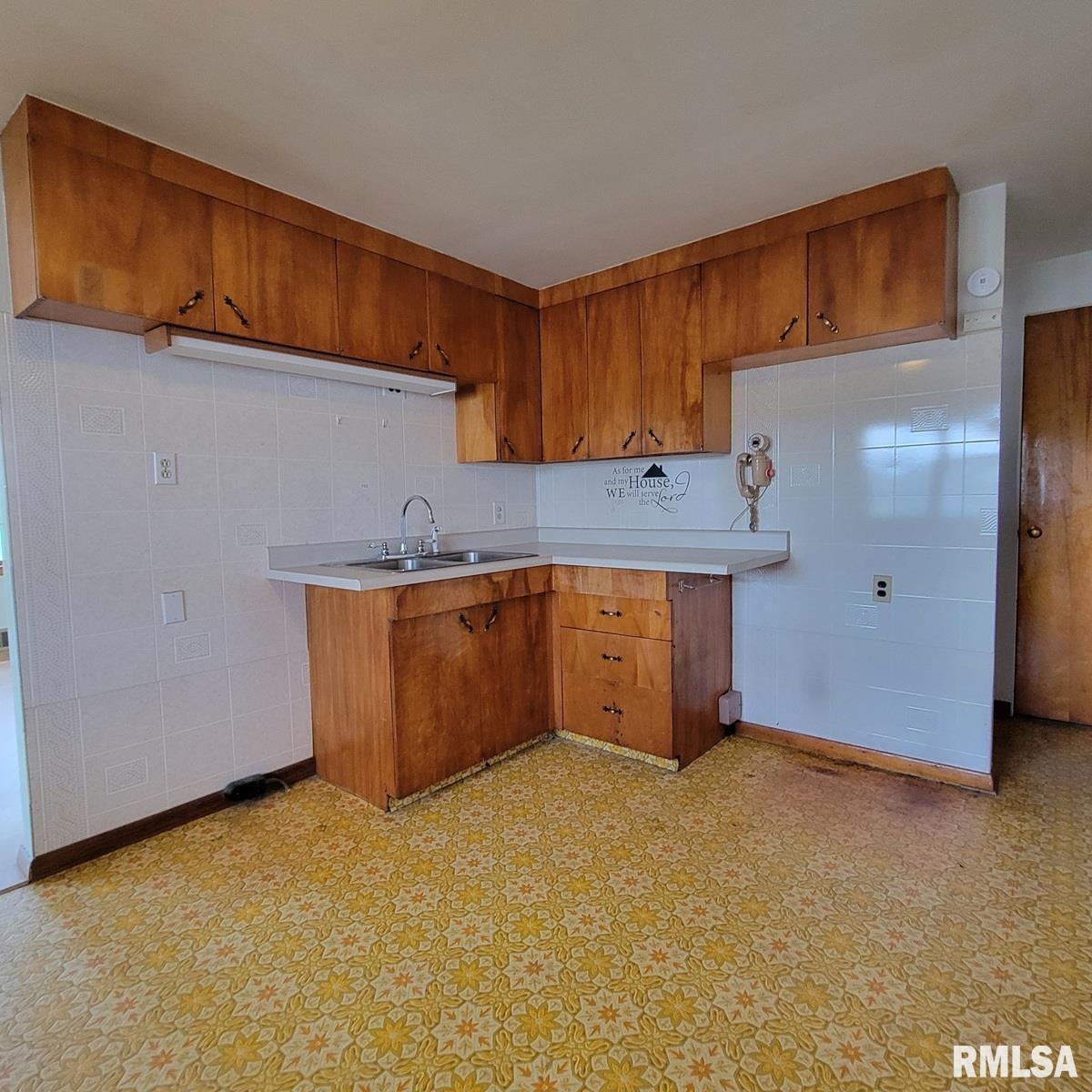 1515 Tennell Road Pekin, IL 61554 - Photo 11 of 31 Gallery Image 11