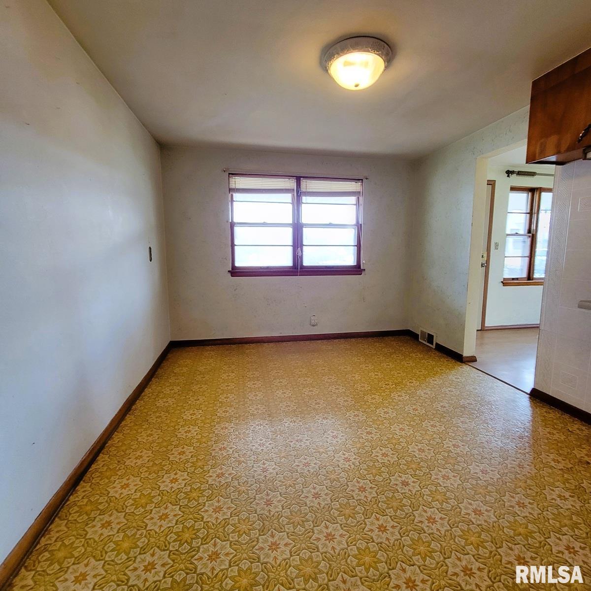 1515 Tennell Road Pekin, IL 61554 - Photo 14 of 31 Gallery Image 14